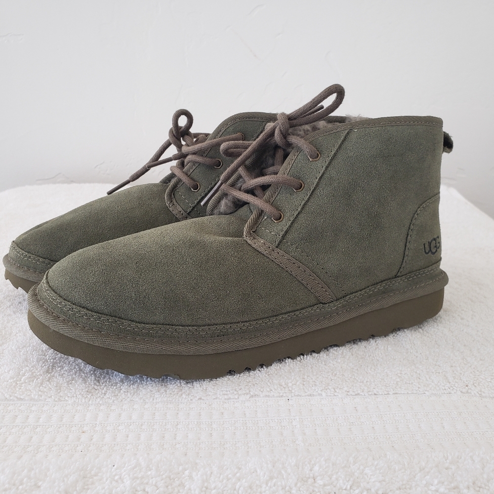 UGG dark green sheepskin boots mens size 6